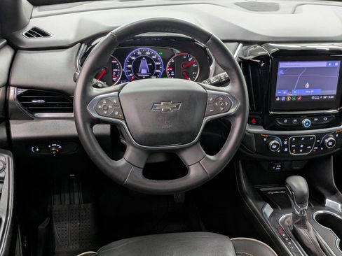 Used 2023 Chevrolet Traverse Premier w/ Redline Edition image 4