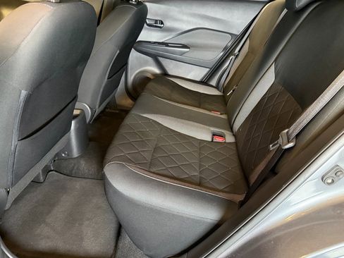 Used 2019 Nissan Kicks SV image 19