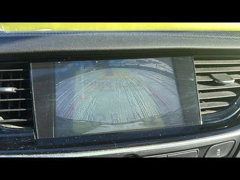 Used 2018 Buick Regal Essence w/ Driver Confidence Package #1 image 20