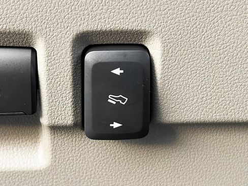 Used 2025 Ford F450 Platinum w/ Platinum Plus Package image 34