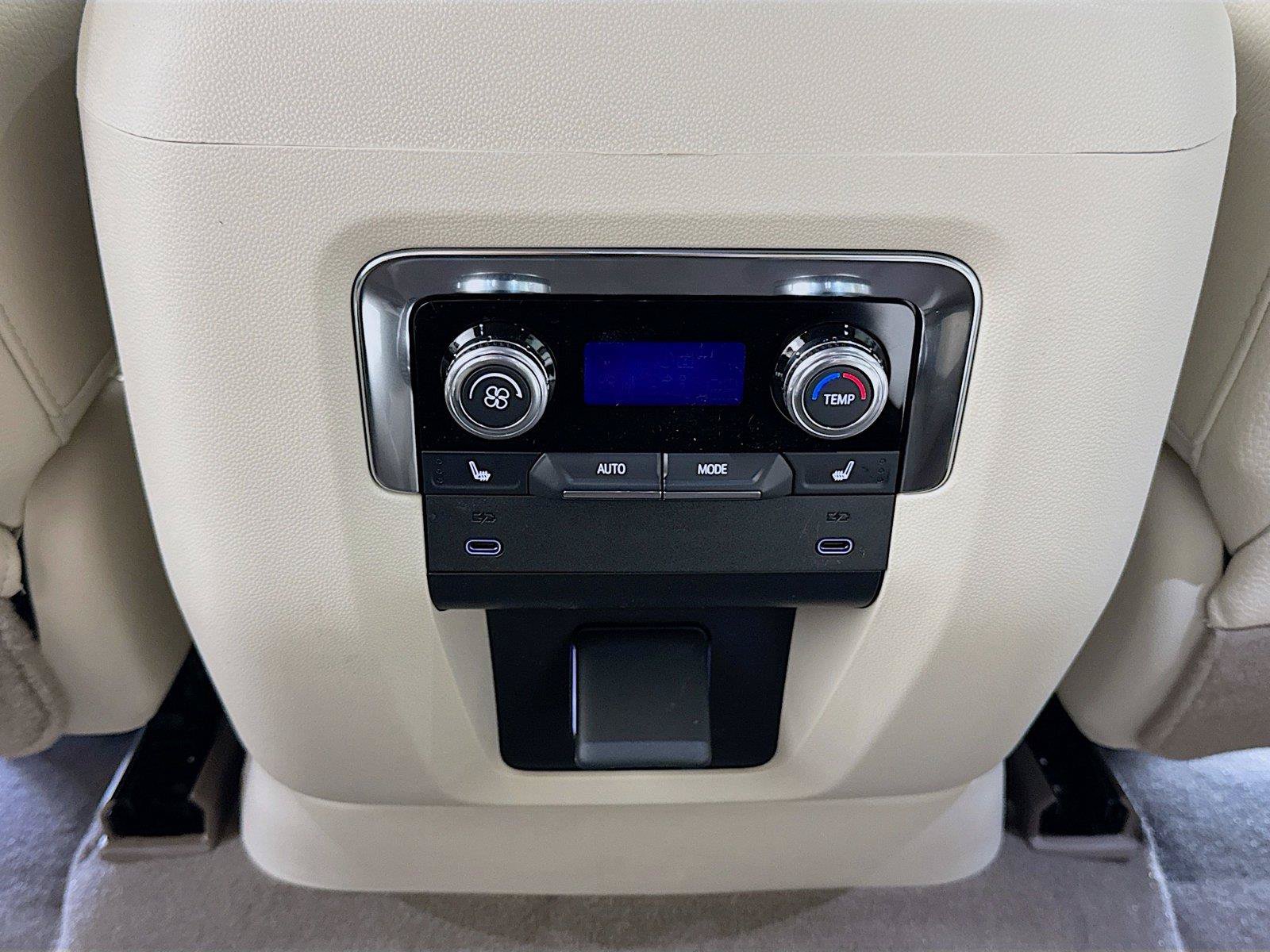 Certified 2025 GMC Yukon XL Denali w/ Sun & Power Step Package AWD/4WD image 14