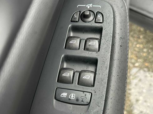 Used 2026 Volvo V60 B5 Cross Country Plus w/ Climate Package AWD/4WD image 21