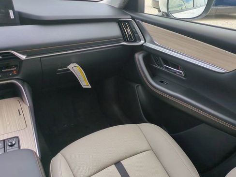 Used 2025 MAZDA CX-90 3.3 Turbo w/ Preferred Package AWD/4WD image 17