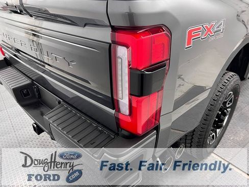 New 2025 Ford F350 Platinum w/ FX4 Off-Road Package image 15