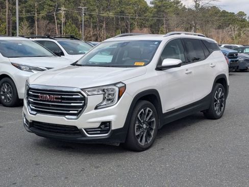 Used 2023 GMC Terrain SLT w/ Infotainment Package II image 7