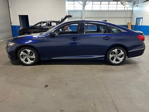 Used 2019 Honda Accord EX image 6