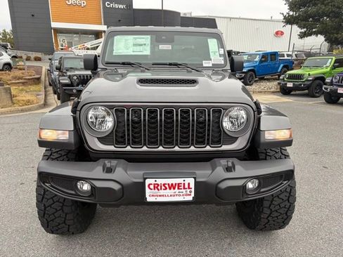 New 2025 Jeep Gladiator Sport image 10