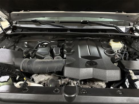 Used 2012 Toyota 4Runner Limited image 26