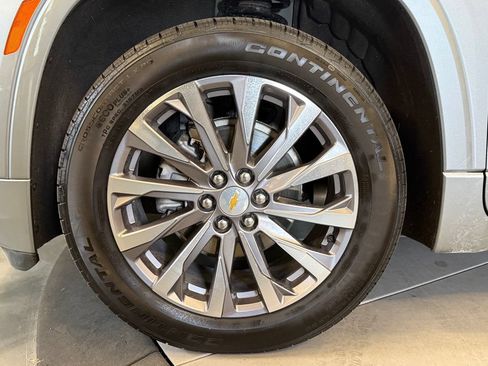 Used 2023 Chevrolet Traverse Premier AWD/4WD image 26