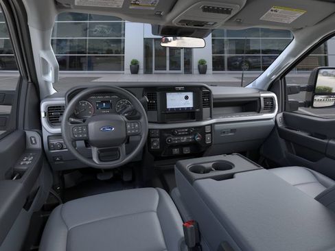 New 2026 Ford F250 XL w/ XL Chrome Package AWD/4WD image 9