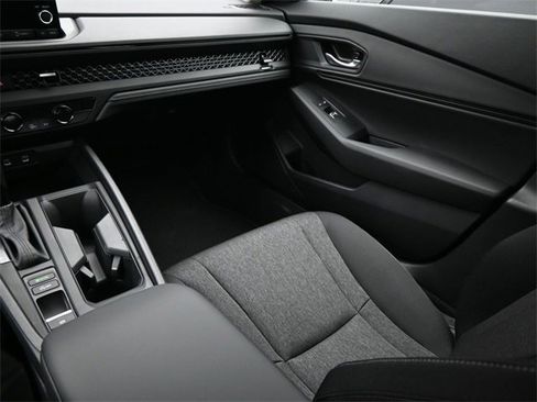 New 2025 Honda Accord SE image 11
