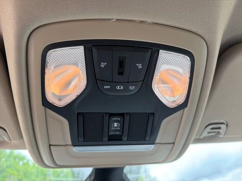 Used 2020 RAM 1500 Big Horn AWD/4WD image 22