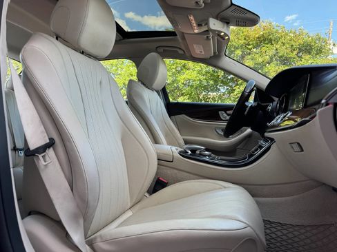 Used 2017 Mercedes-Benz E 300 4MATIC w/ Premium 1 Package image 26