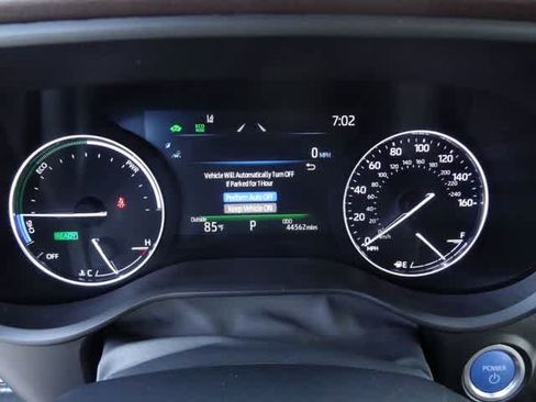 Certified 2023 Toyota Sienna Platinum AWD/4WD image 34