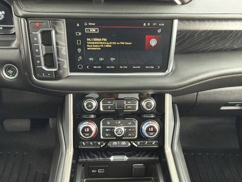 Used 2023 GMC Yukon Denali AWD/4WD image 21