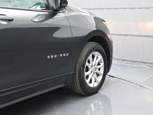 Used 2019 Chevrolet Equinox LS image 43