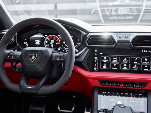 Used 2025 Lamborghini Urus S AWD/4WD image 51