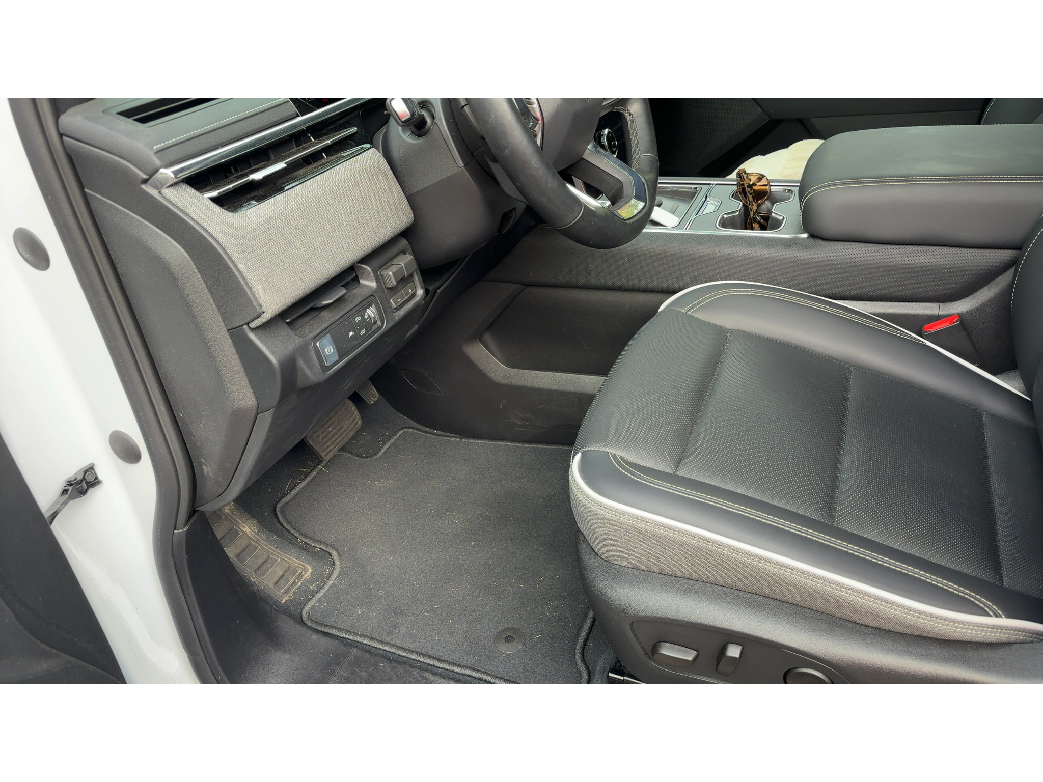 Used 2026 GMC Sierra EV Elevation AWD/4WD image 8