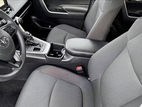 Used 2025 Toyota RAV4 XLE image 10