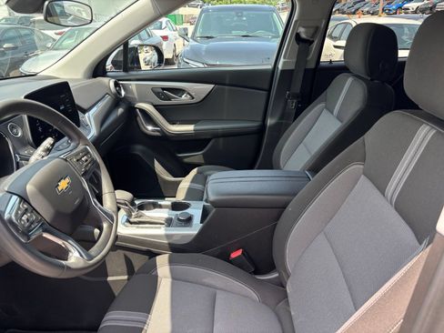 Used 2025 Chevrolet Blazer LT FWD image 18
