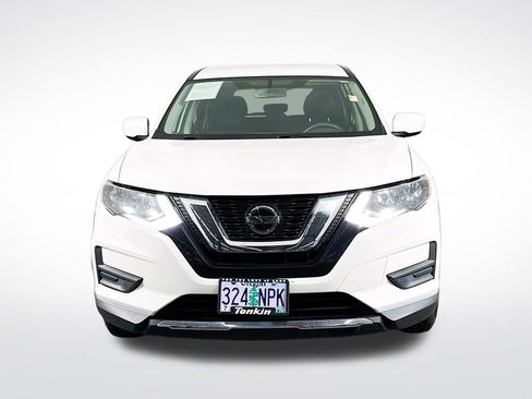 Used 2018 Nissan Rogue S image 2