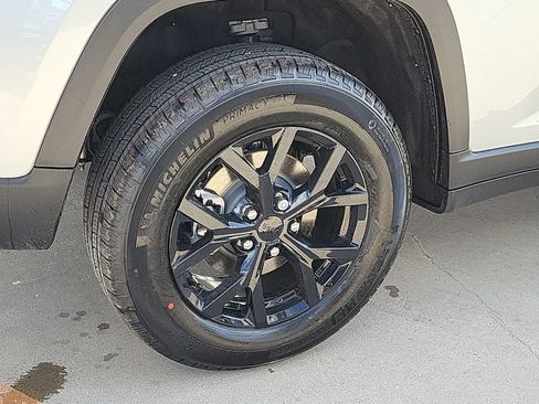 New 2026 Jeep Grand Cherokee Altitude AWD/4WD image 16