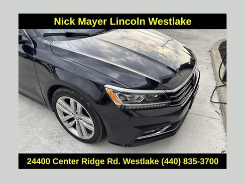 Used 2018 Volkswagen Passat 2.0T SE FWD image 1