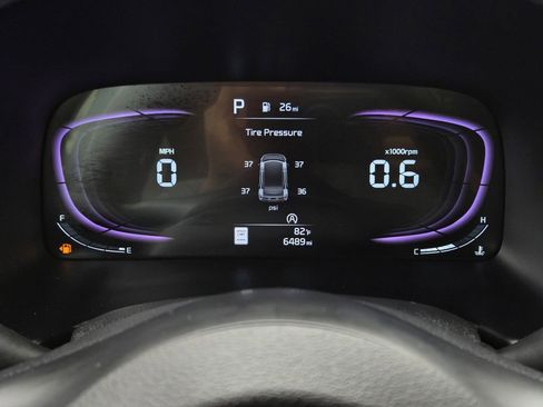 Certified 2025 Kia Soul LX FWD image 6