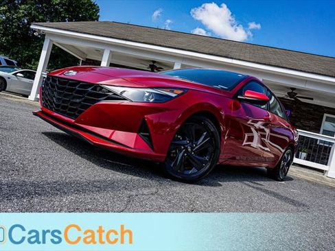 Used 2022 Hyundai Elantra SEL FWD image 3