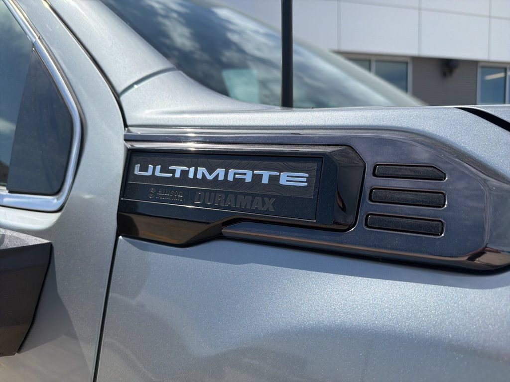 Used 2024 GMC Sierra 3500 Denali Ultimate w/ LPO, GMC Protection Package AWD/4WD image 13