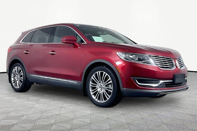 Used 2016 Lincoln MKX Reserve w/ Cargo Utility Package FWD image 3