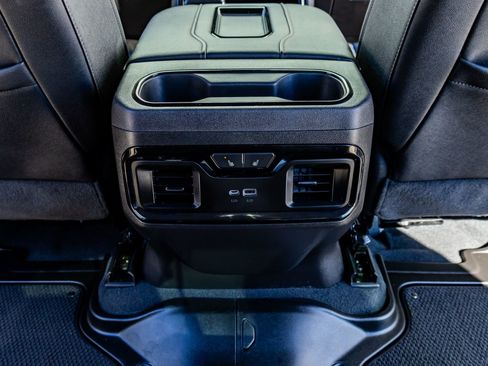 Used 2022 GMC Sierra 1500 AT4 w/ AT4 Premium Package image 30