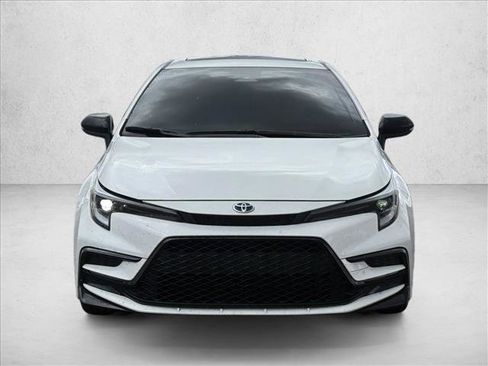 Used 2025 Toyota Corolla SE FWD image 2