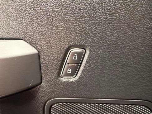 Used 2018 Ford F150 XLT w/ Equipment Group 301A Mid AWD/4WD image 27