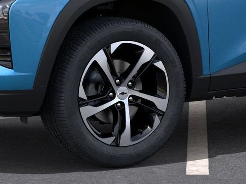New 2026 Chevrolet Trax RS w/ Sunroof Package FWD image 9