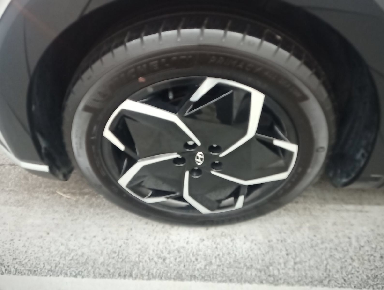 Used 2024 Hyundai Ioniq 5 SEL RWD image 8