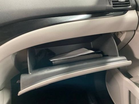 Certified 2017 Honda Pilot Touring image 41