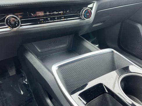 Used 2025 Chevrolet Equinox LT image 41