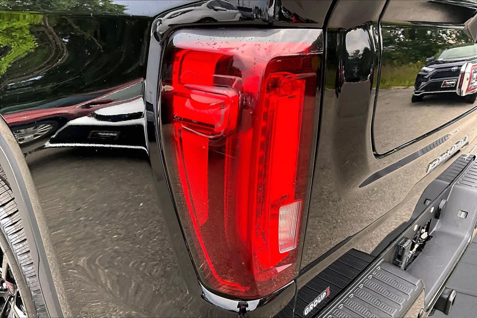 Used 2024 GMC Sierra 1500 Denali w/ Denali Reserve Package AWD/4WD image 27