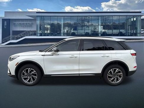 New 2026 Lincoln Corsair Premiere FWD image 4