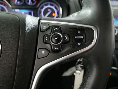 Used 2016 Buick Regal Sport Touring image 28