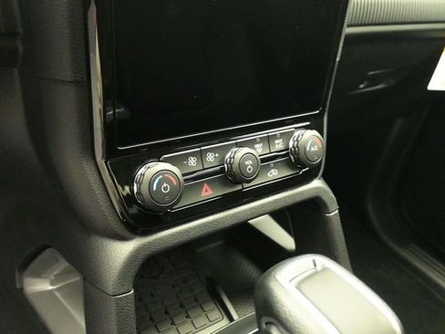 New 2025 Ford Ranger Lariat w/ FX4 Off-Road Package image 17