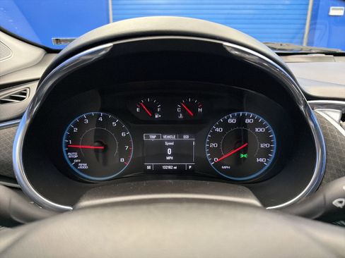 Used 2018 Chevrolet Malibu LT FWD image 18