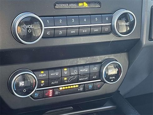 Certified 2021 Ford Expedition XLT image 29