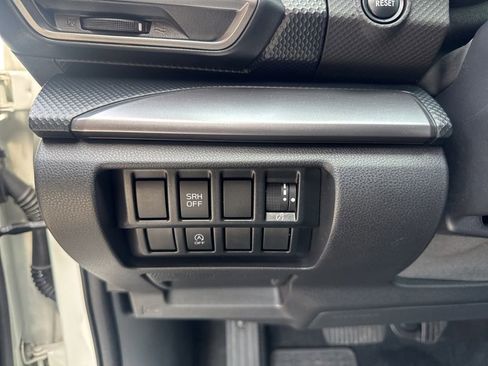 Used 2023 Subaru Forester Premium AWD/4WD image 19