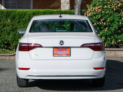 Used 2020 Volkswagen Jetta SE image 7