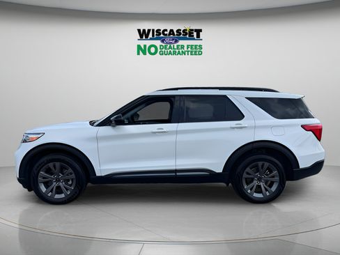 Used 2023 Ford Explorer XLT w/ Equipment Group 202A AWD/4WD image 2