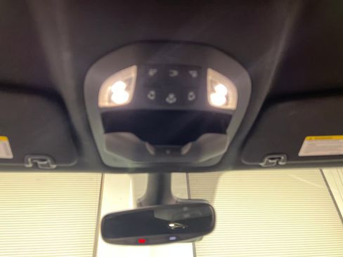 Used 2025 Chrysler Pacifica Select FWD image 77