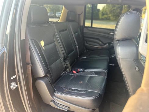 Used 2016 Chevrolet Suburban LS image 20