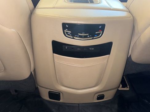 Used 2019 Cadillac Escalade ESV Platinum AWD/4WD image 41
